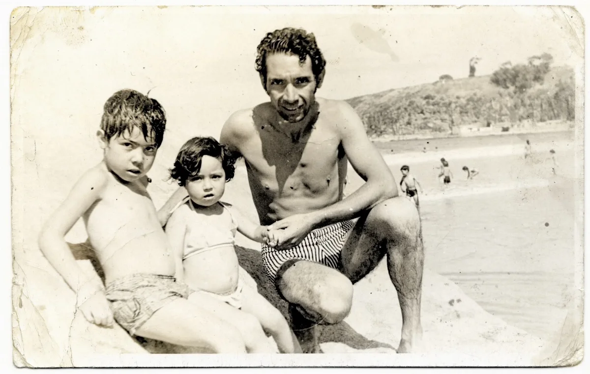 Familia en la playa — aprox. 1960 | Chile de Ayer