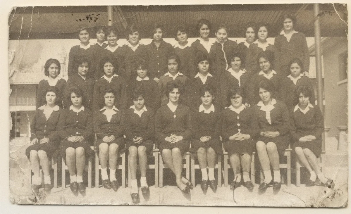 Recuerdo de compañeras de curso Escuela Cristo Redentor — Calle Larga — 1963 | Chile de Ayer