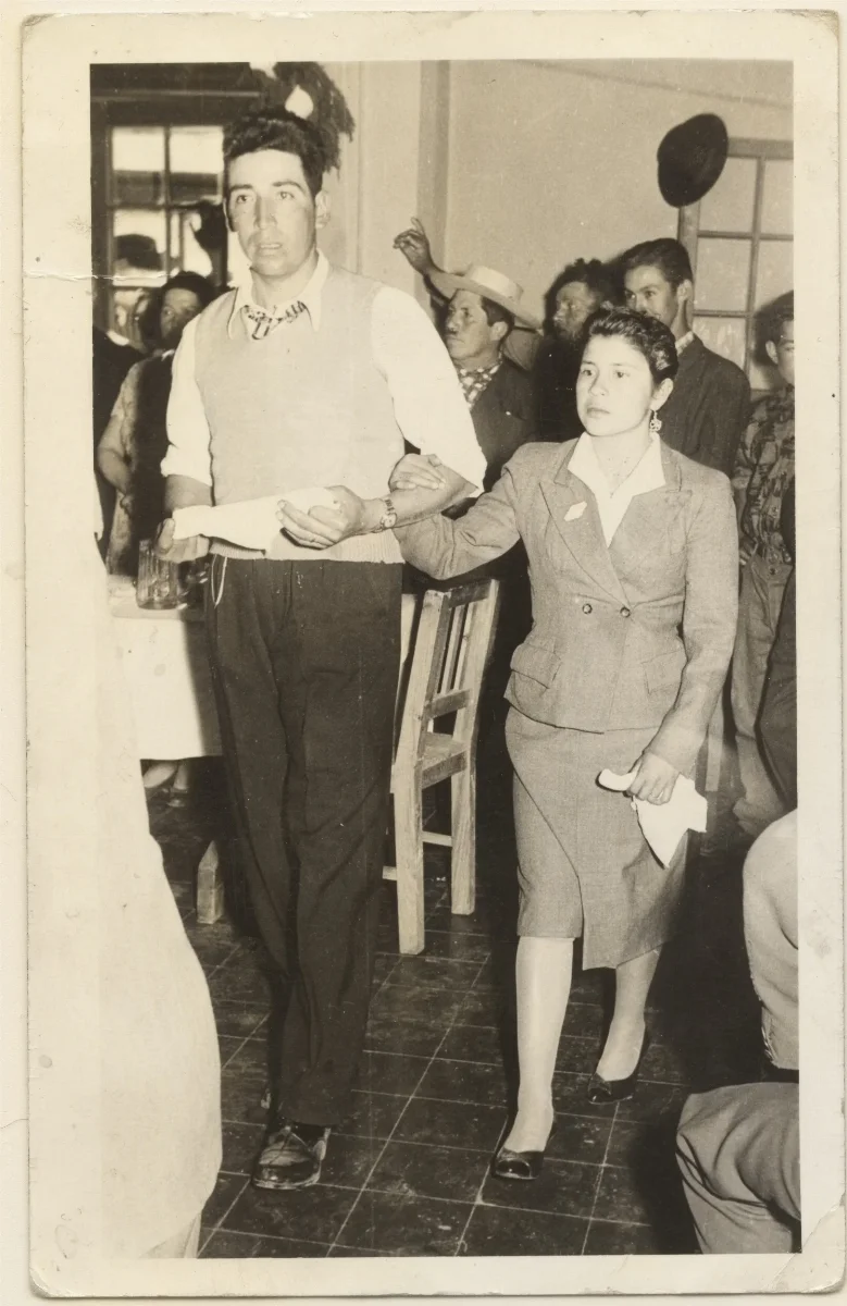 Pareja bailando cueca en Fiesta de aniversario Santa Rosa — Calle Larga — 1962 | Chile de Ayer