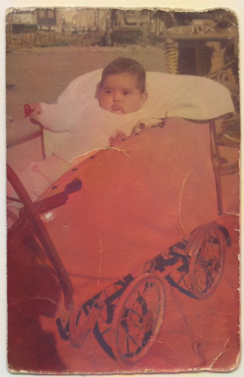 Bebé en coche — Mendoza, Argentina — 1968 | Chile de Ayer
