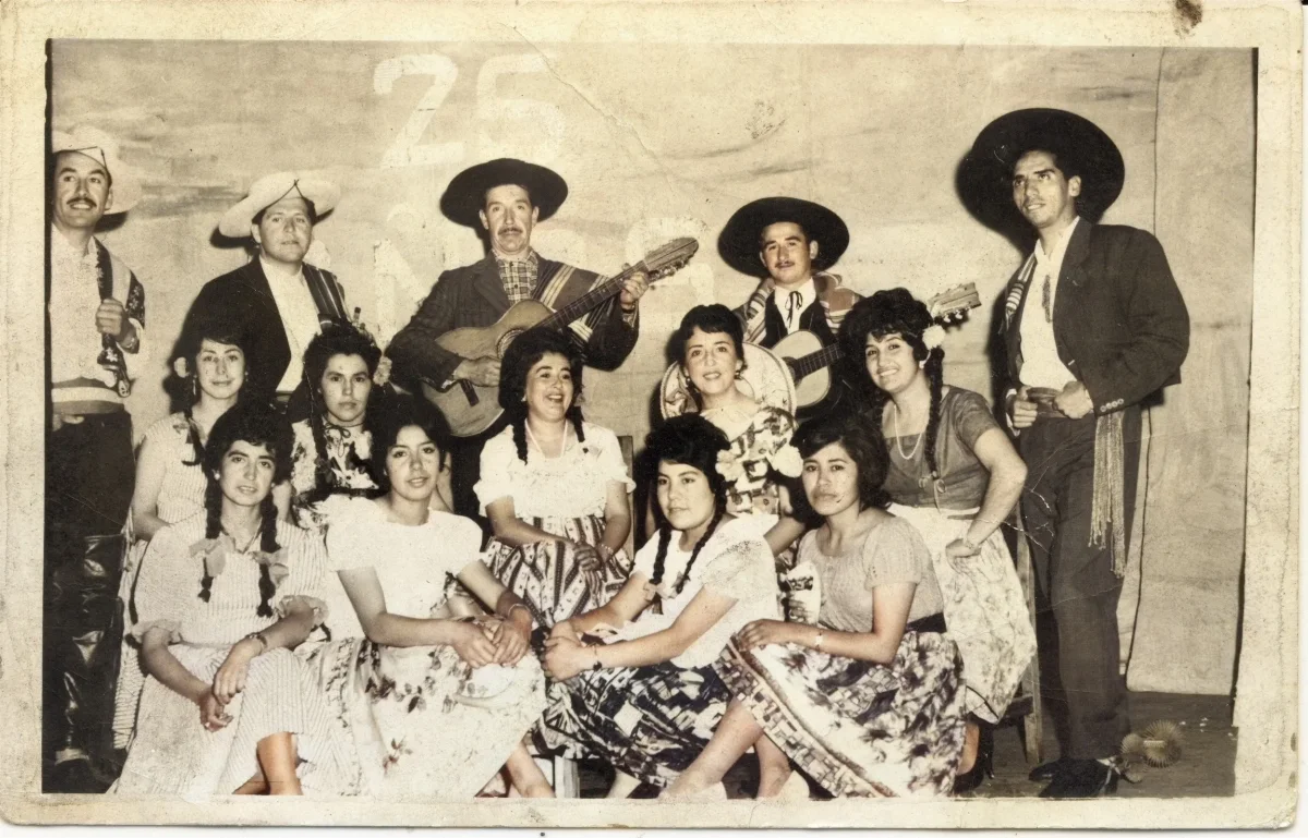 Conjunto folclorico — Calle Larga — 1975 | Chile de Ayer
