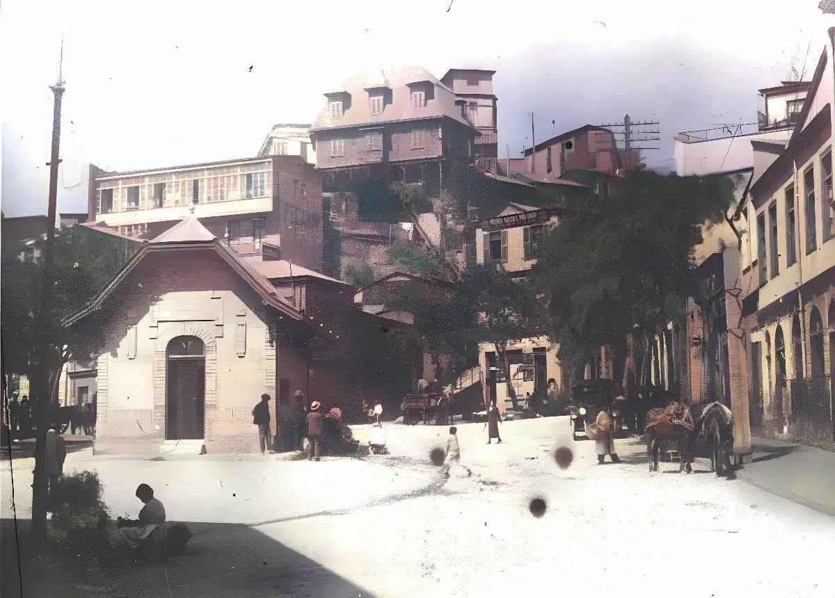 Plazuela Ecuador, Valparaíso — aprox. 1890–1930 | Chile de Ayer