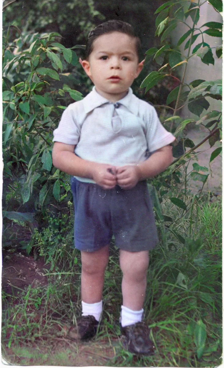 Niño en Jardín de Pocuro — Pocuro — 1959 | Chile de Ayer