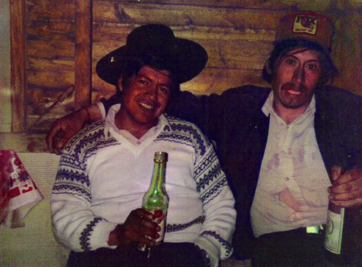 momento en celebracion — Caleta Tortel — aprox. 1990 | Chile de Ayer