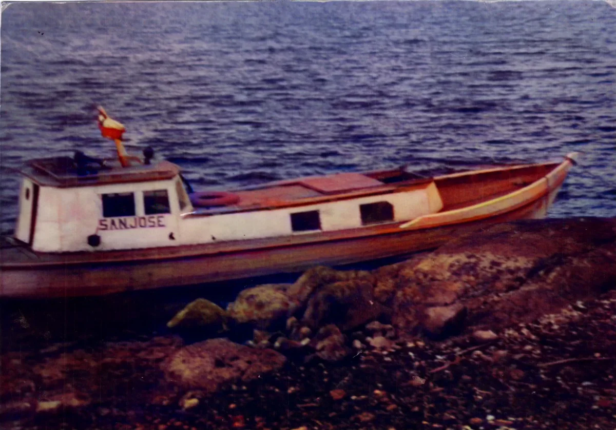 embarcación San José, viaje a puerto eden — Puerto Yungay — 1988 | Chile de Ayer