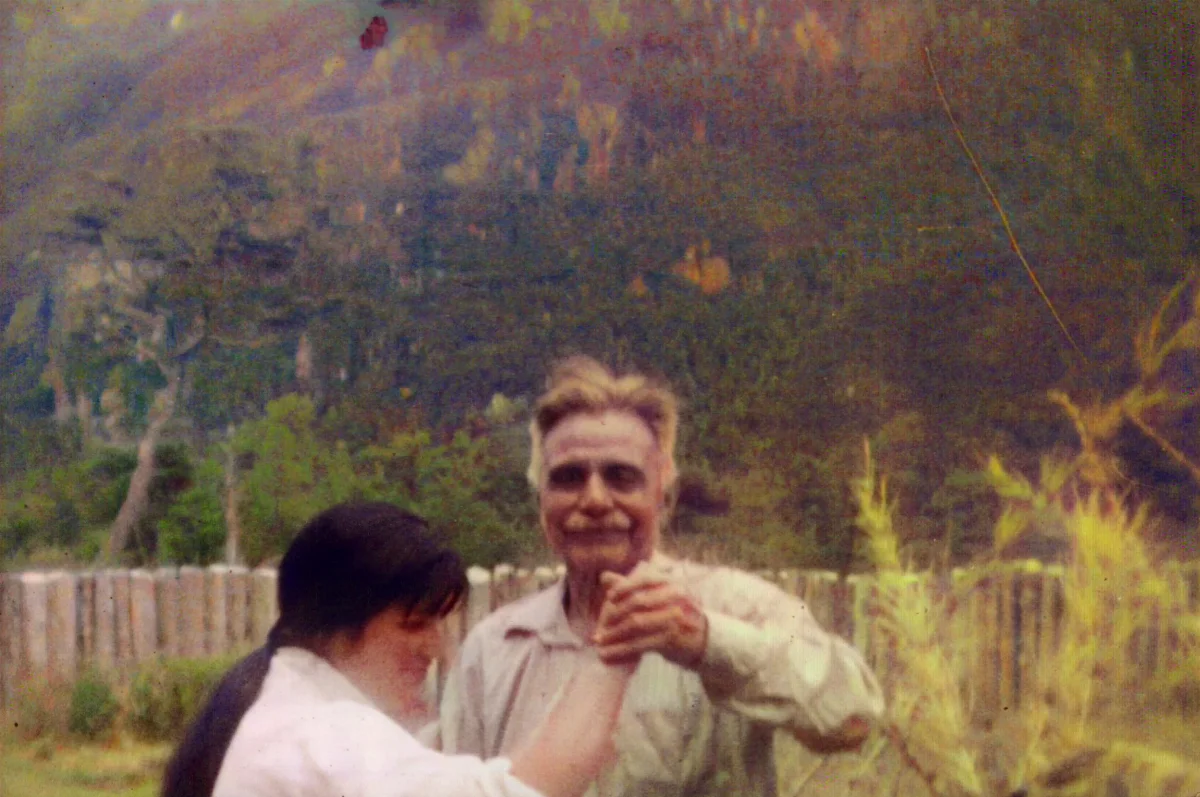 Baile En La Brisca — Caleta Tortel — 2000 | Chile de Ayer