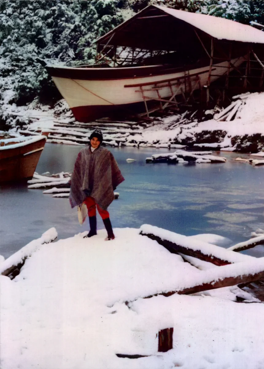 Sara Miranda — Caleta Tortel — aprox. 1983 | Chile de Ayer