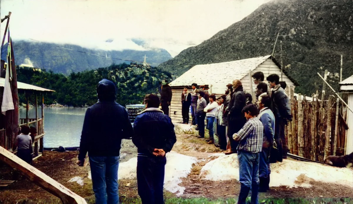 Inauguración del centro abrito — Caleta Tortel — 1982 | Chile de Ayer