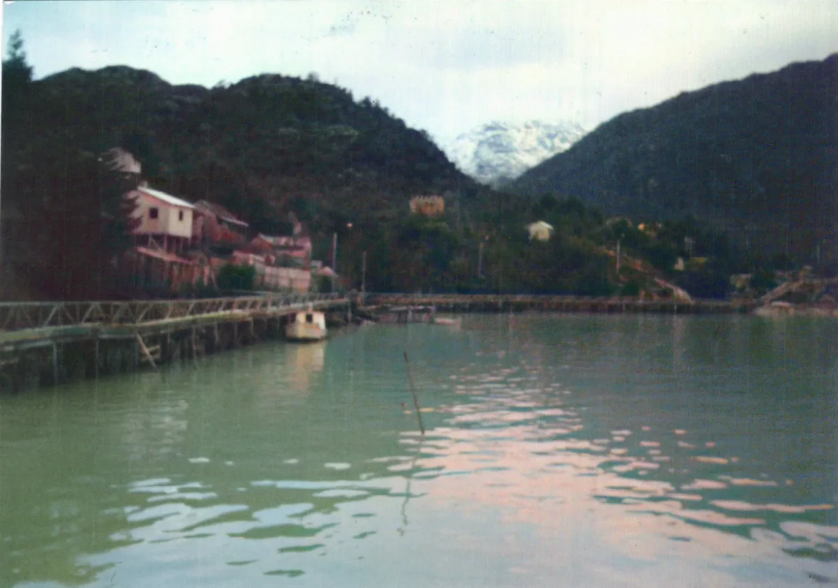 vista panoramica — Caleta Tortel — aprox. 1989 | Chile de Ayer