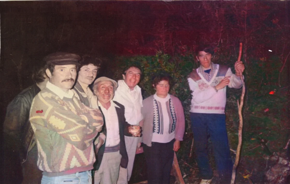 Encuentro politico en Tortel — Caleta Tortel — aprox. 2002 | Chile de Ayer