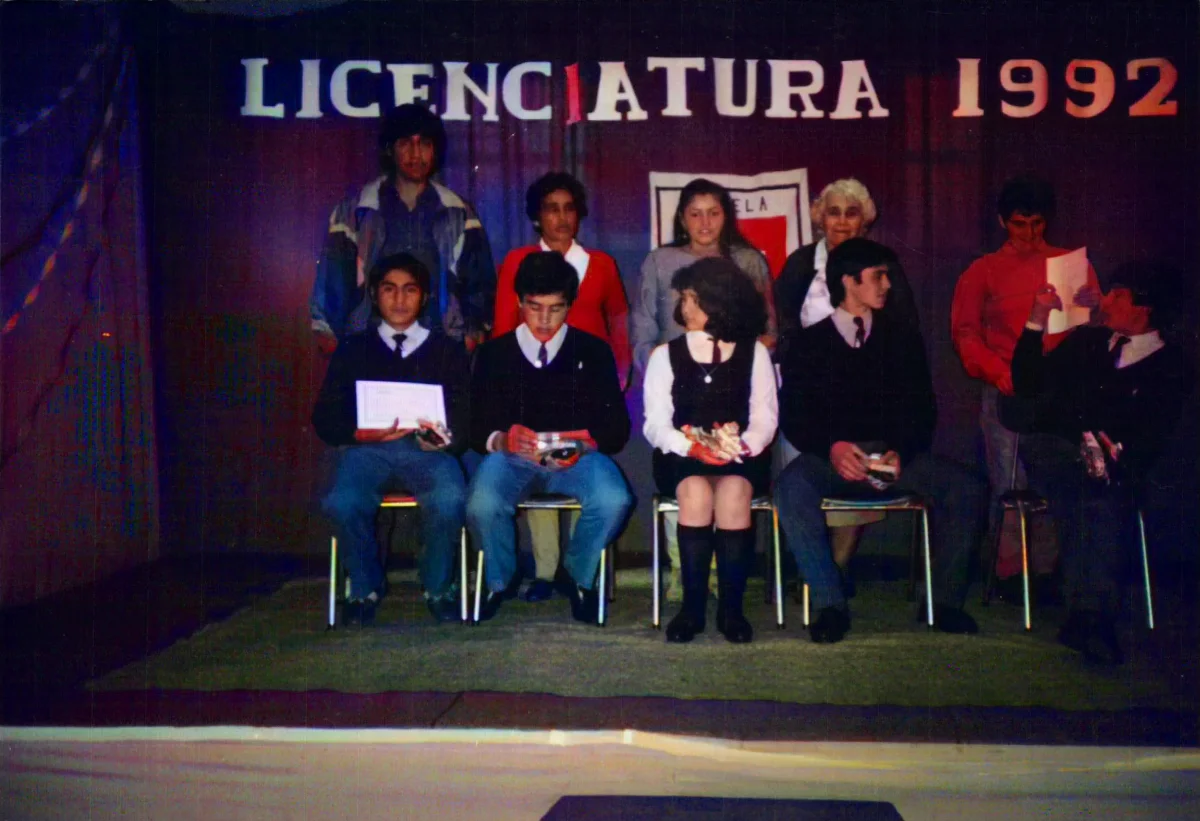 Licenciatura Octavo — Caleta Tortel — 1992 | Chile de Ayer