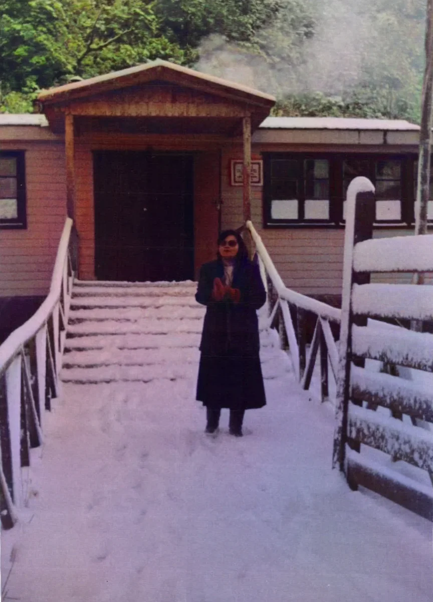 acceso escuela antigua — Caleta Tortel — 1988 | Chile de Ayer