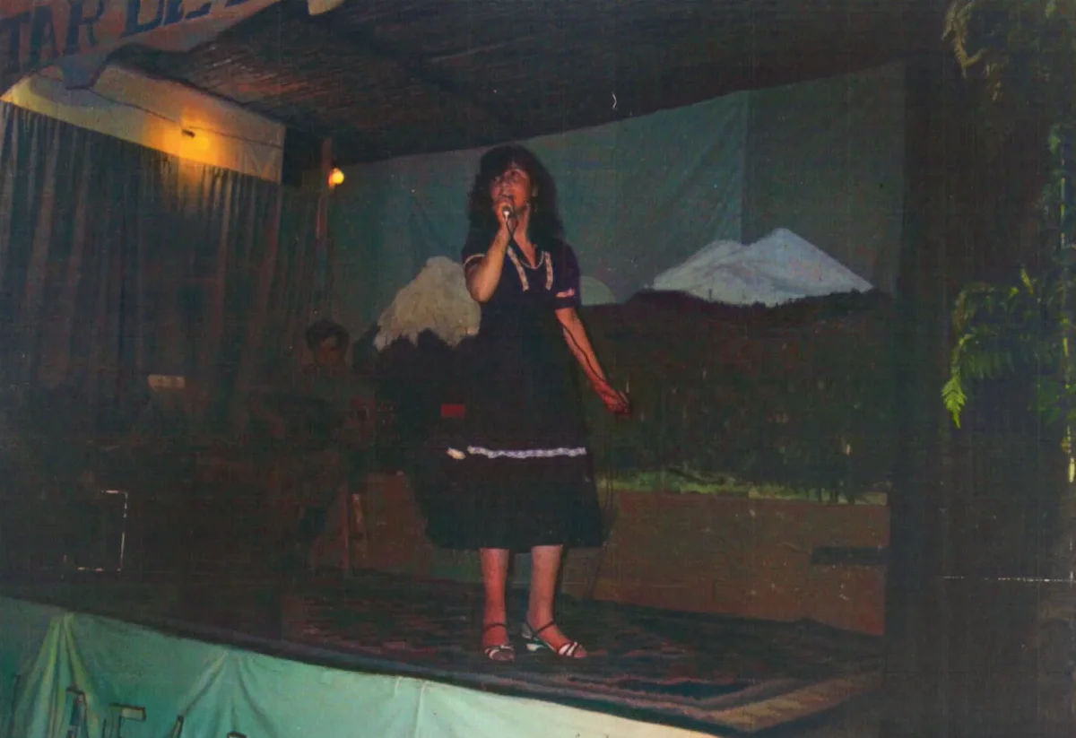 escuela — Caleta Tortel — 1987 | Chile de Ayer