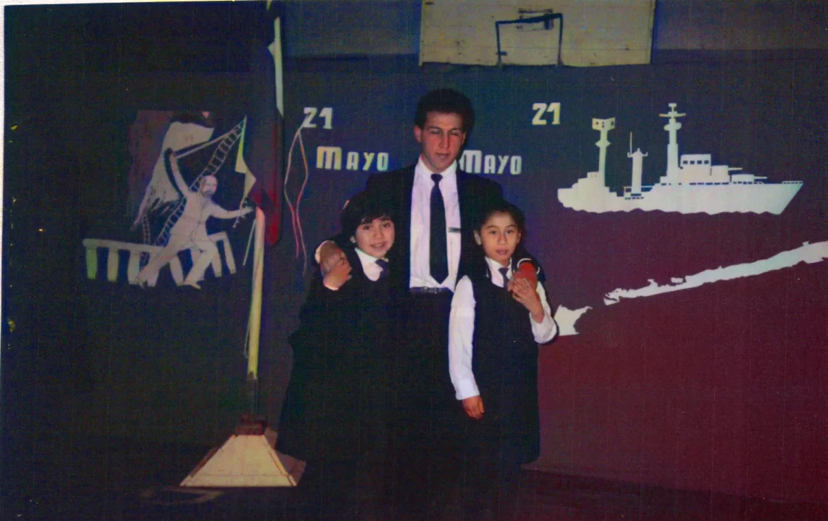 Acto 21 de Mayo — Caleta Tortel — 1991 | Chile de Ayer
