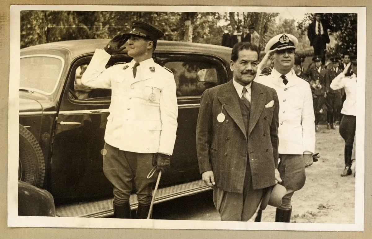 Presidente Pedro Aguirre Cerda en acto de conmemoración del Día de la Raza — 1939 | Chile de Ayer
