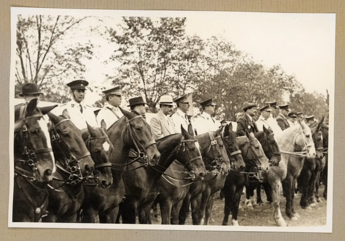 Presidente Pedro Aguirre Cerda en acto de conmemoración del Día de la Raza — 1939 | Chile de Ayer