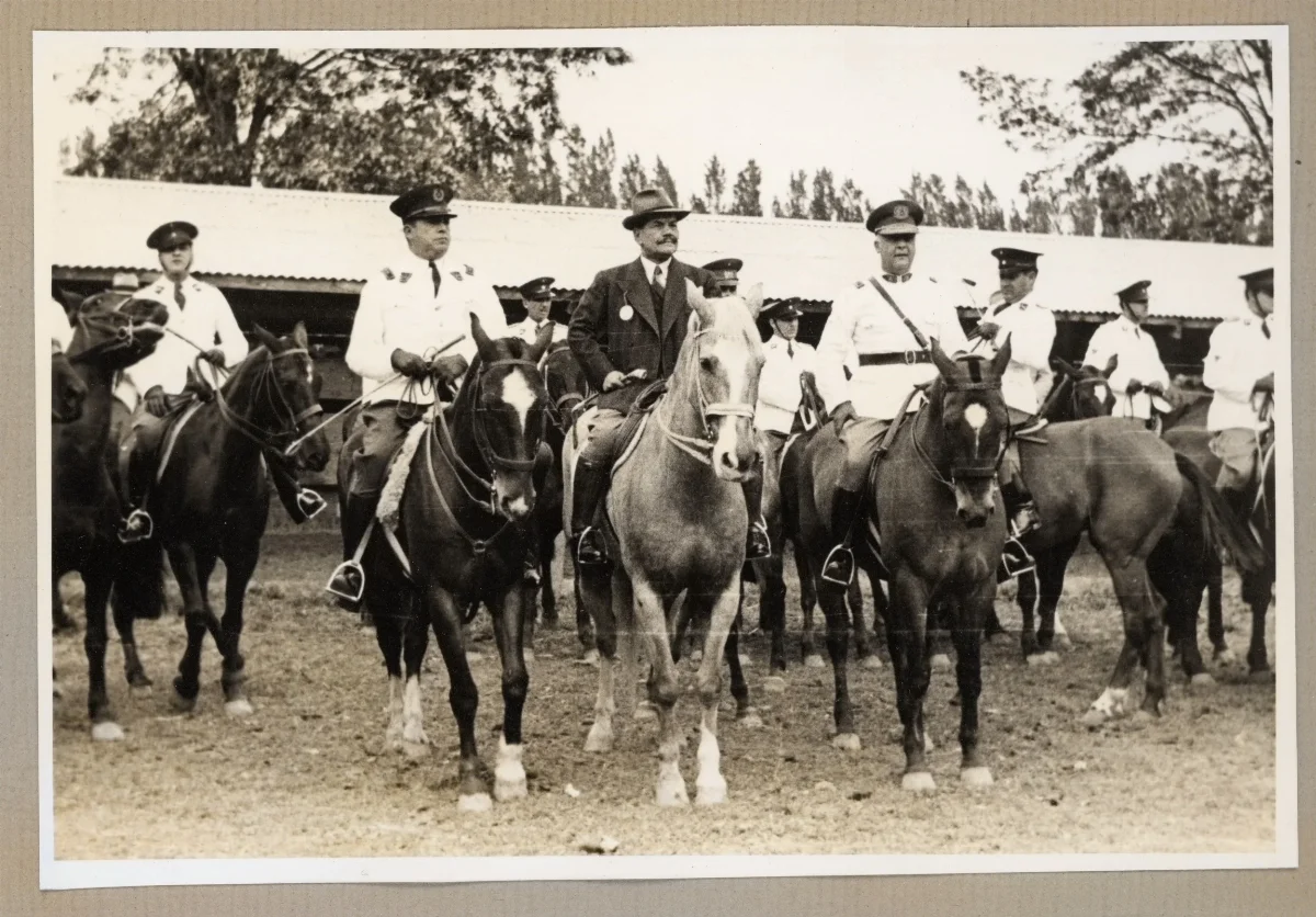 Presidente Pedro Aguirre Cerda en acto ecuestre de conmemoración del Día de la Raza — 1939 | Chile de Ayer