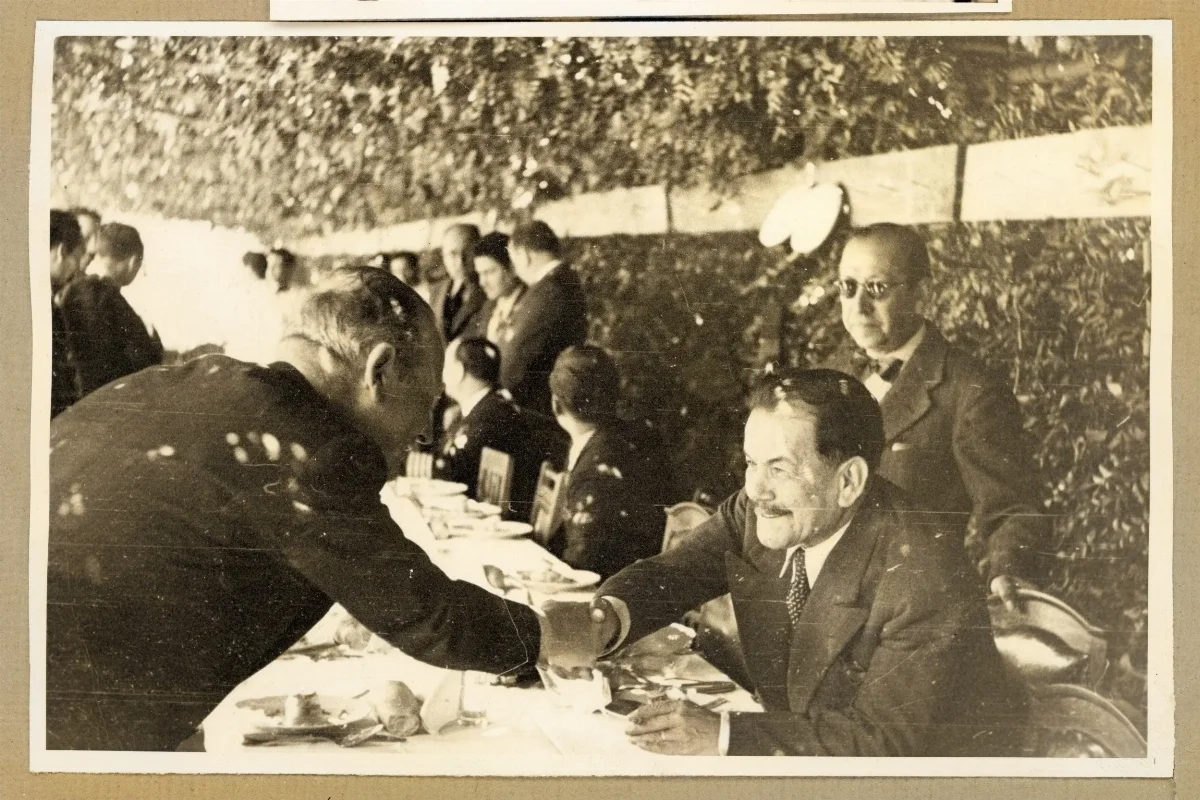 Banquete oficial durante visita presidencial a Lota — Lota — aprox. 1939 | Chile de Ayer