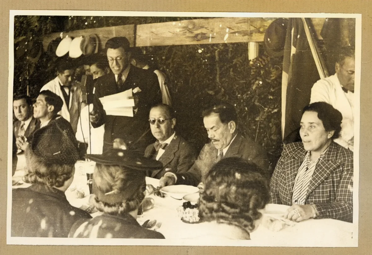 Acto oficial y banquete de autoridades en Lota — Lota — aprox. 1939 | Chile de Ayer