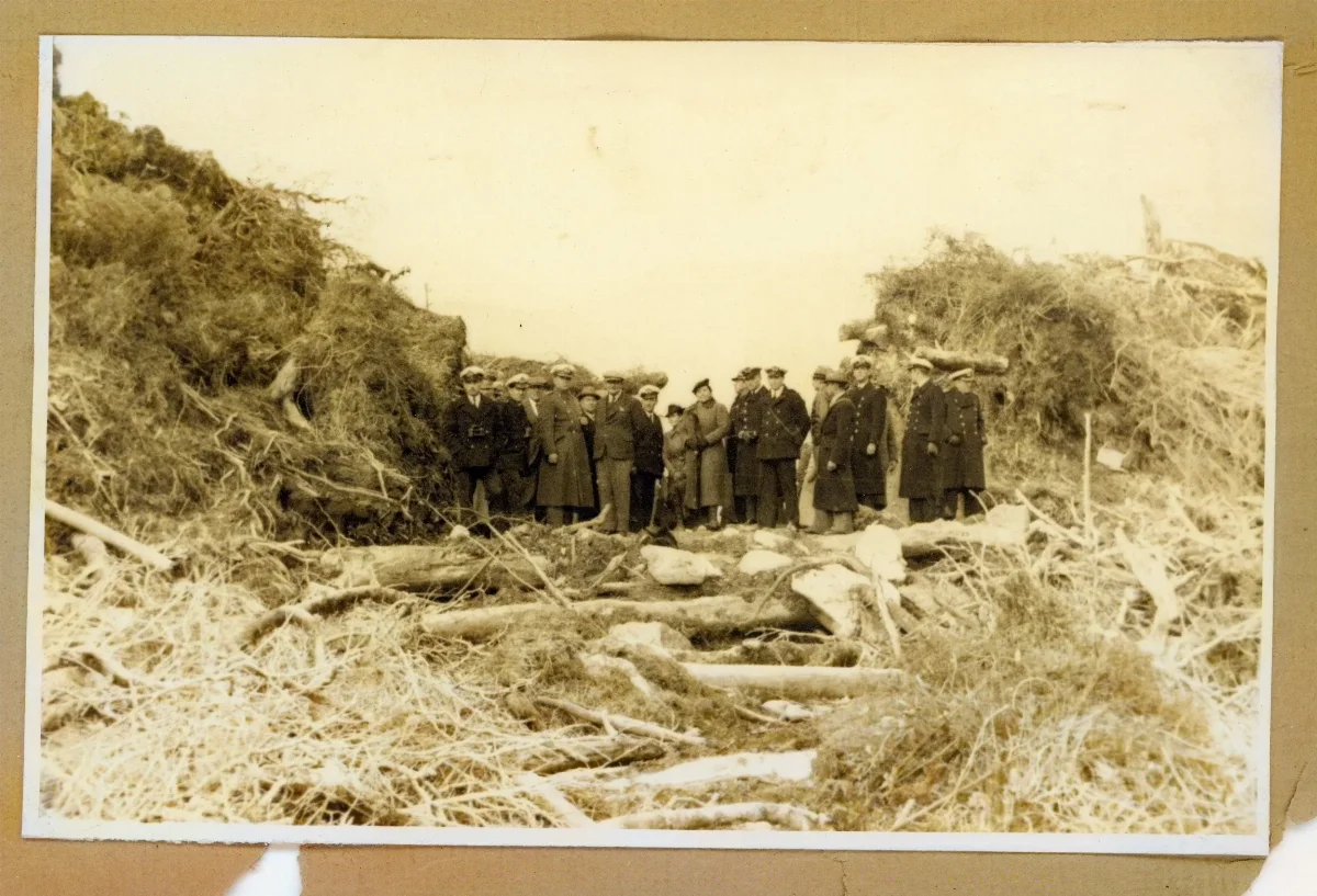 Presidente Pedro Aguirre Cerda en visita oficial a zona minera de Lota — Lota — aprox. 1939 | Chile de Ayer