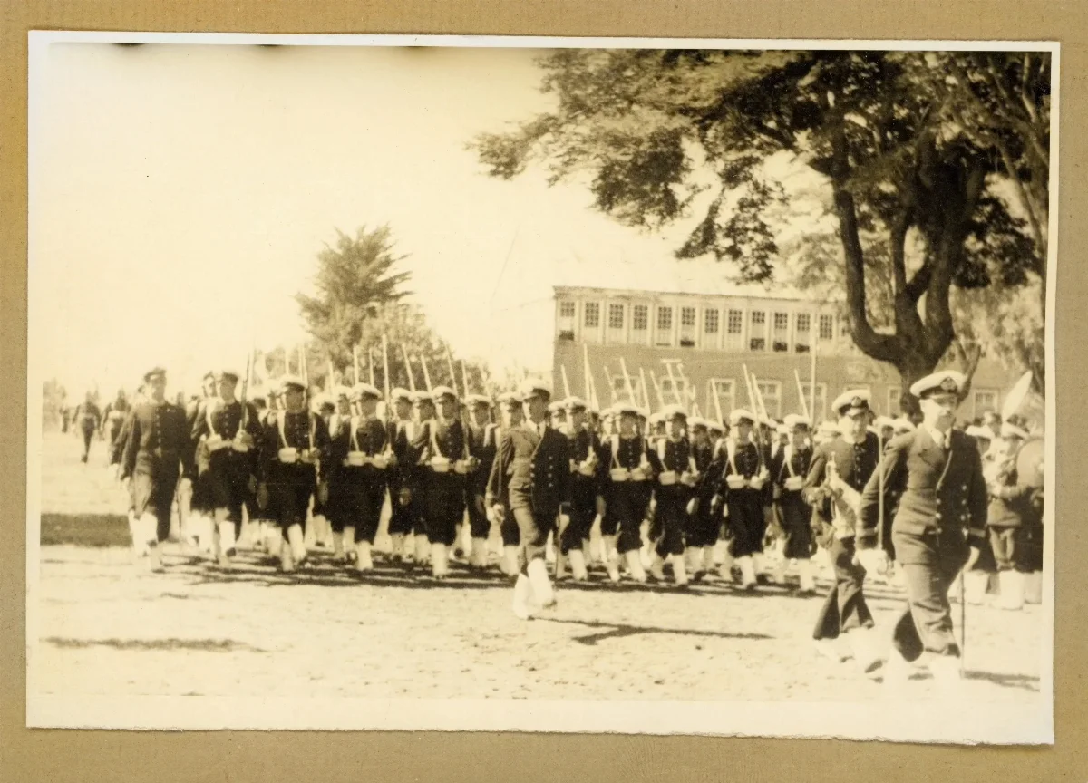 Desfile de homenaje a S.E. el presidente Pedro Aguirre Cerda — Castro — 1939 | Chile de Ayer