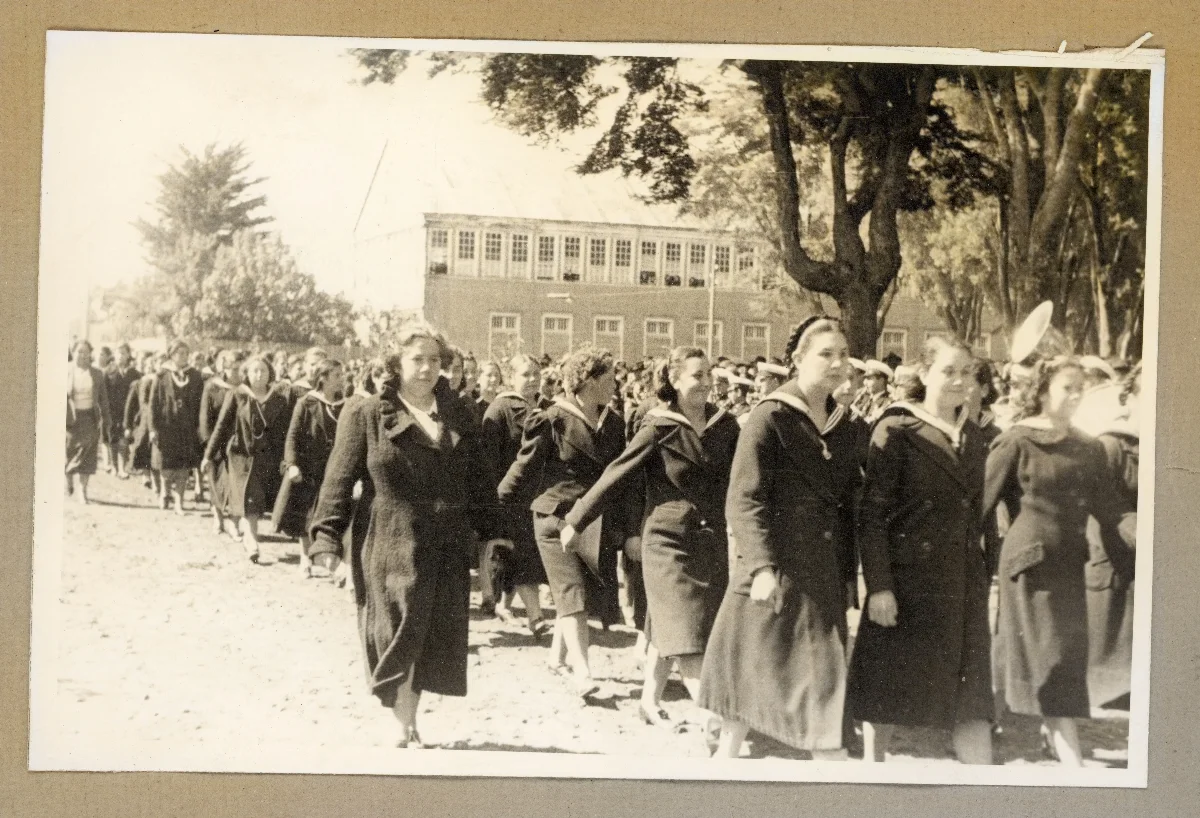 Desfile de homenaje al presidente Pedro Aguirre Cerda — Castro — 1939 | Chile de Ayer