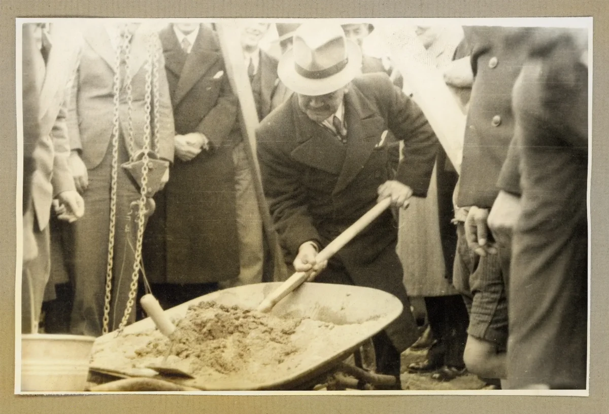 Ceremonia oficial de colocación de primera piedra — Punta Arenas — 1939 | Chile de Ayer