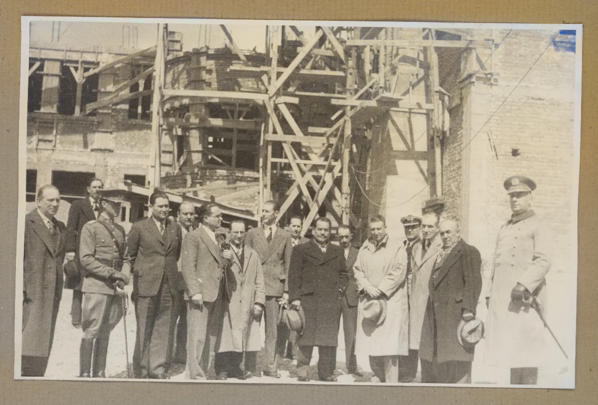 Visita presidencial a instalación minera — aprox. 1939 | Chile de Ayer