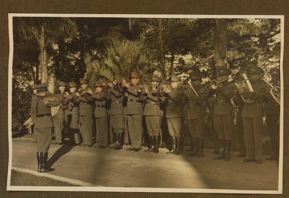 Comitiva presidencial con autoridades militares en acto oficial de Viña del Mar — Viña del Mar — 1940 | Chile de Ayer