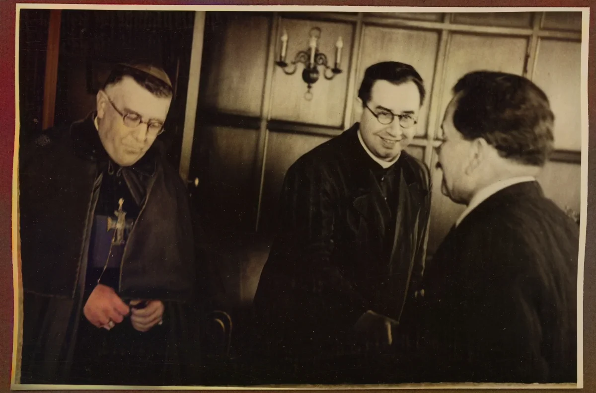Encuentro oficial entre dignatarios en interior presidencial — Viña del Mar — 1940 | Chile de Ayer