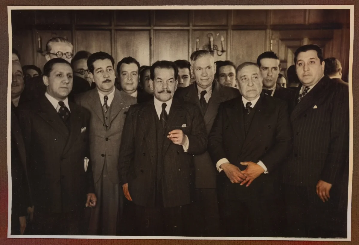 Presidente Aguirre Cerda con grupo de autoridades en acto oficial — Viña del Mar — 1940 | Chile de Ayer