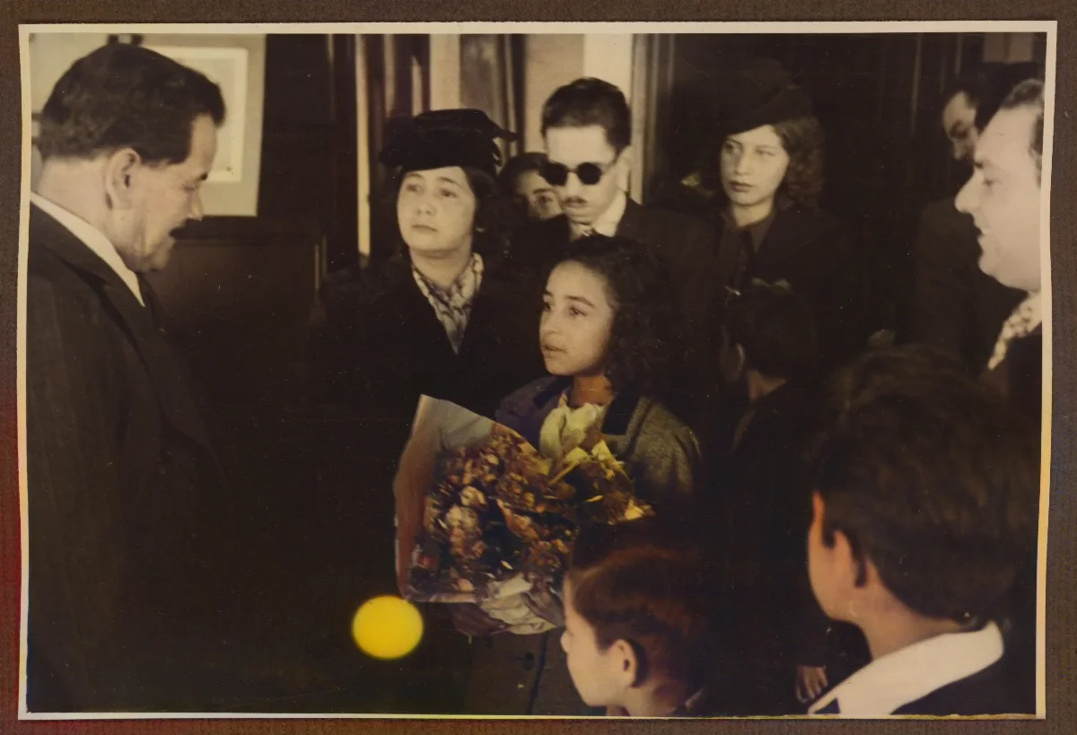Acto oficial con entrega de flores en Viña del Mar — Viña del Mar — 1940 | Chile de Ayer