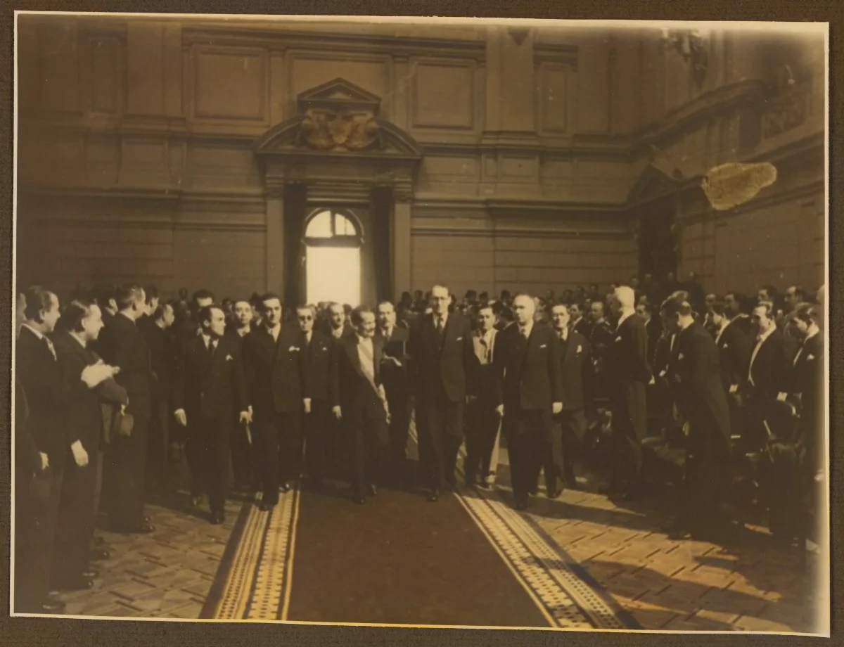 Presidente llegando a la casa de gobierno luego de su toma de mando — Santiago — 1938 | Chile de Ayer
