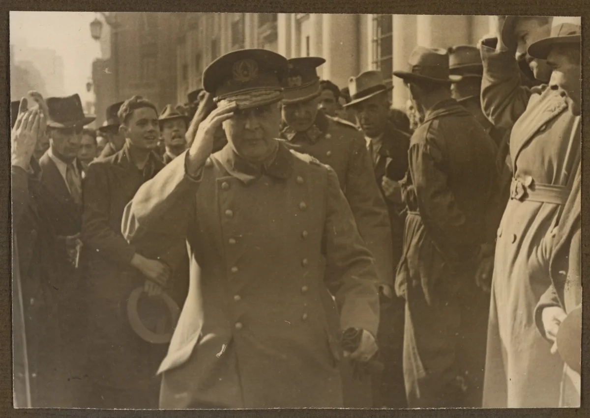 Acto oficial de ascensión presidencial con autoridades militares, Santiago — Santiago — 1938 | Chile de Ayer
