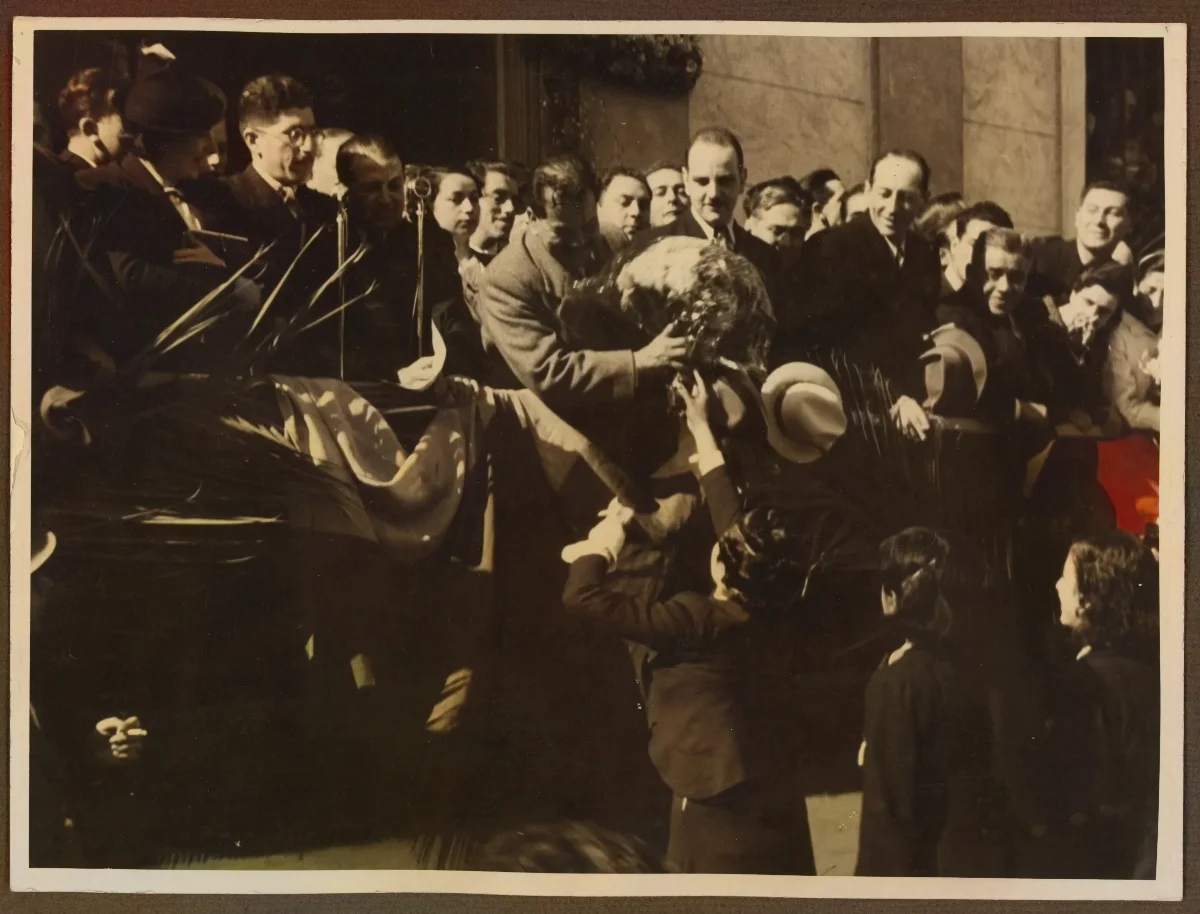 Acto oficial con autoridades y dignatarios en recepción formal — aprox. 1939 | Chile de Ayer