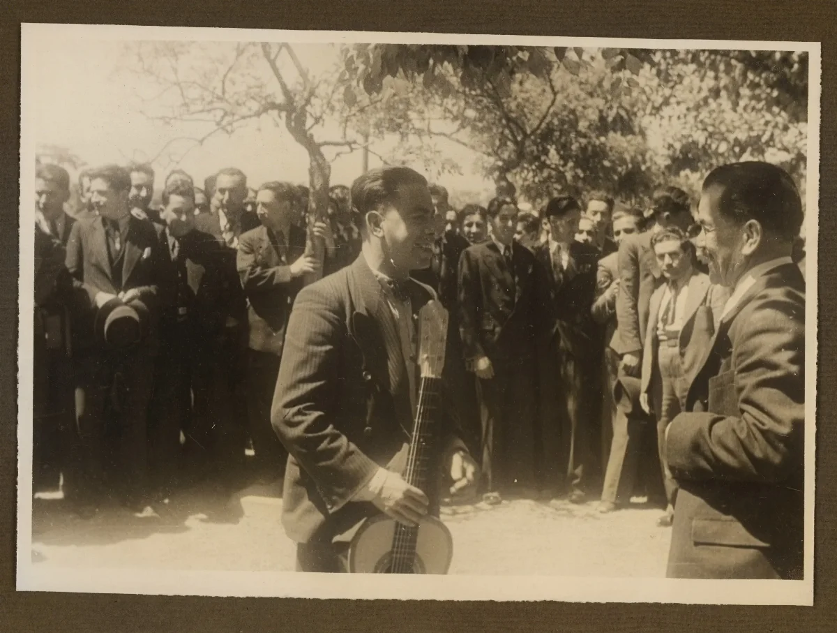 Acto oficial presidencial con comitiva de autoridades — aprox. 1939 | Chile de Ayer