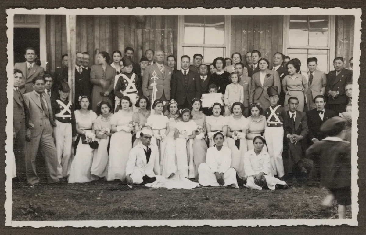 Acto oficial presidencial con delegación de damas — aprox. 1939 | Chile de Ayer