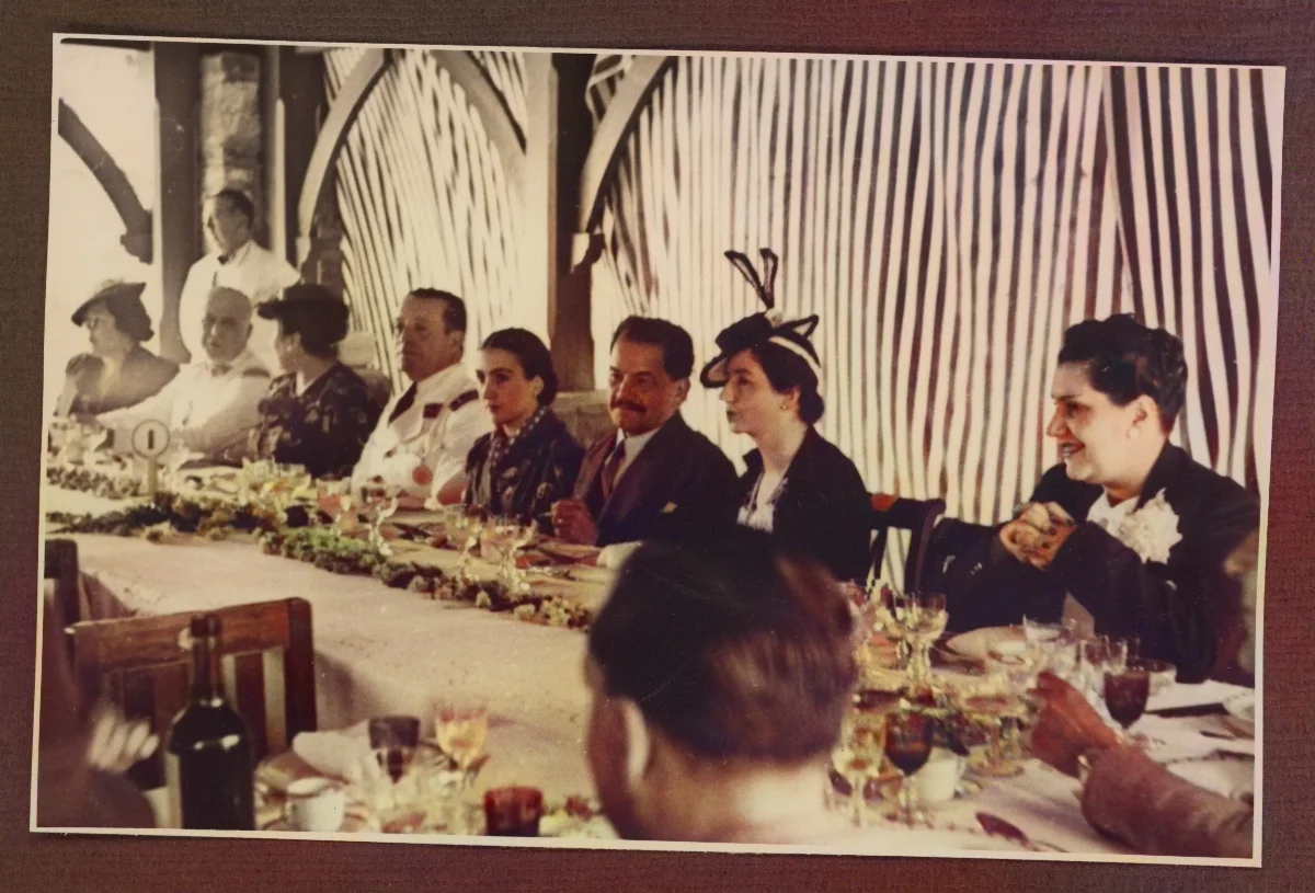 Almuerzo de gala con delegaciones oficiales — aprox. 1939 | Chile de Ayer