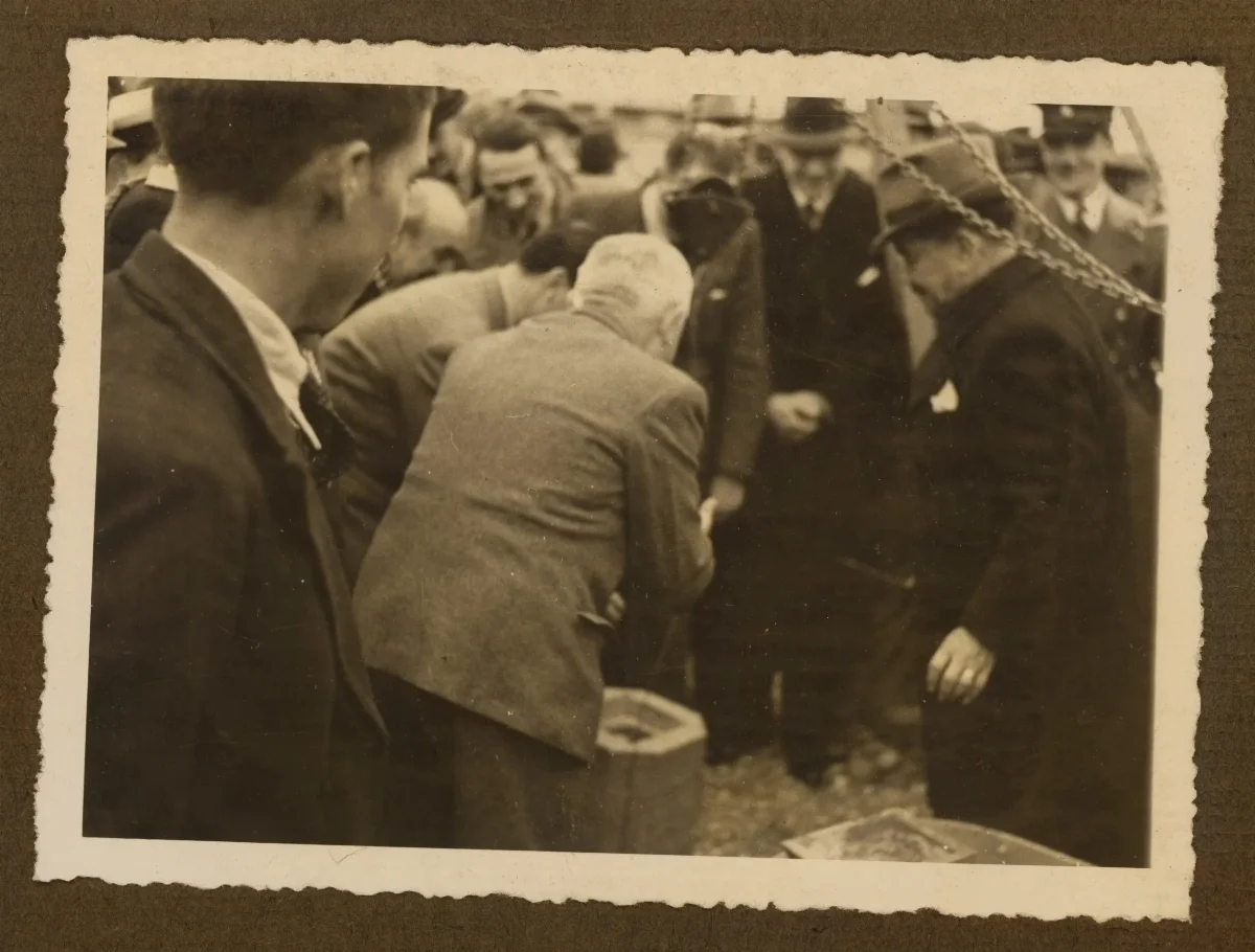 Presidente inspecciona terreno en acto oficial — aprox. 1940 | Chile de Ayer