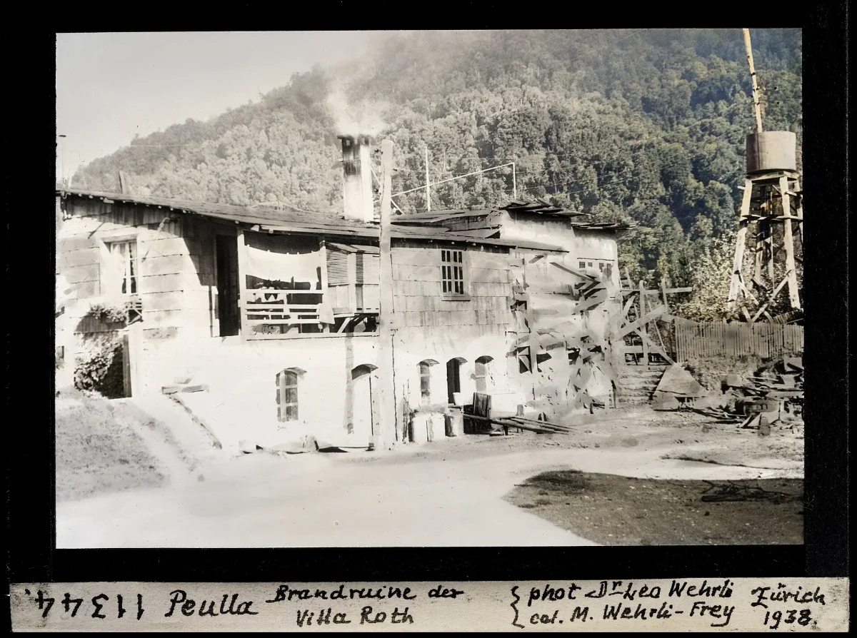 Peulla, Brandruine der Villa Roth — Puerto Montt — 1938 | Chile de Ayer