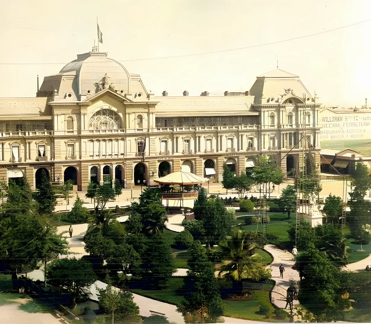 Plaza de Armas de Santiago en 1900 — 1900 | Chile de Ayer
