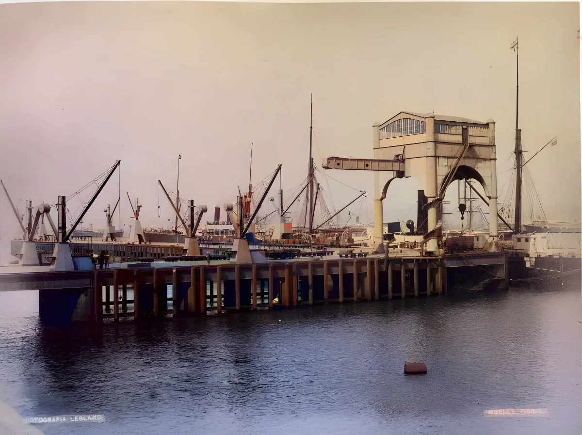 Muelle Fiscal de Valparaíso en 1888 — 1888 | Chile de Ayer