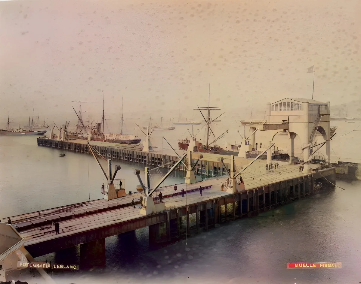 Muelle Fiscal de Valparaíso en 1888 — 1888 | Chile de Ayer