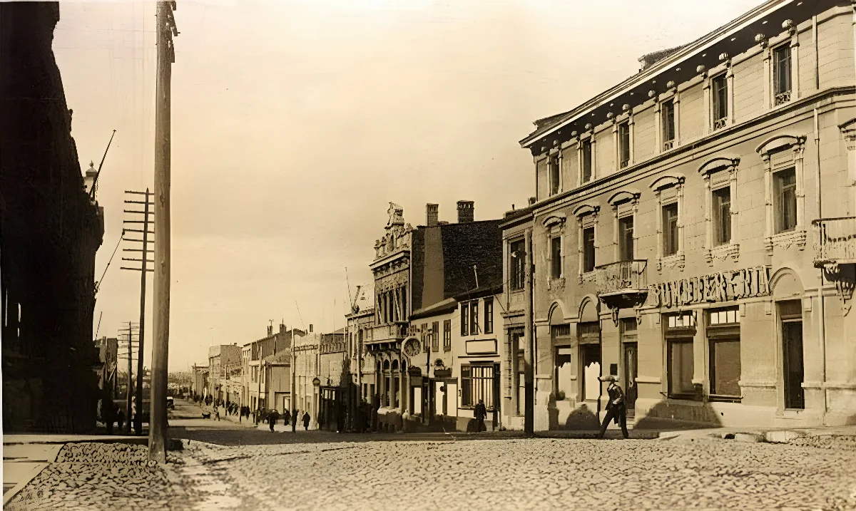 Calle Roca de Punta Arenas ca. 1910 — Calle Roca — 1910 | Chile de Ayer