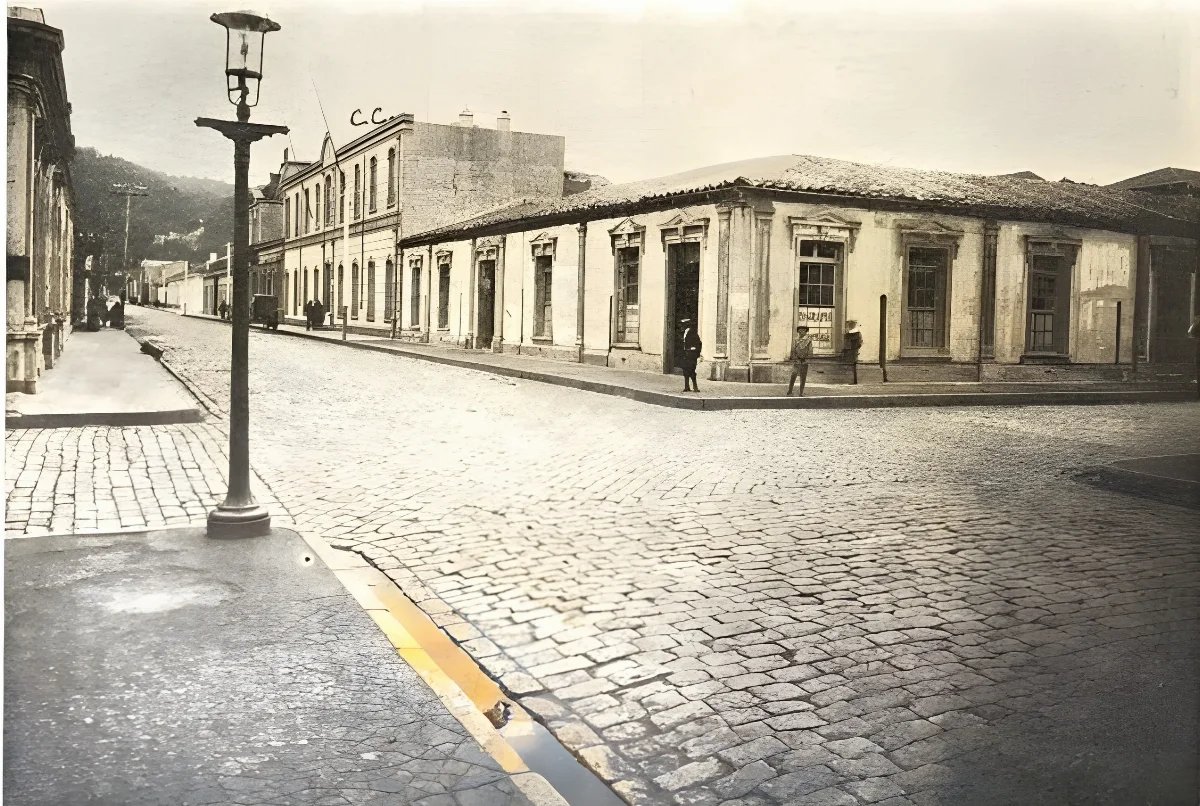 Concepción College, Chile (two-story building on the right) (The Chautauquan, 1908) — Concepción — 1908 | Chile de Ayer