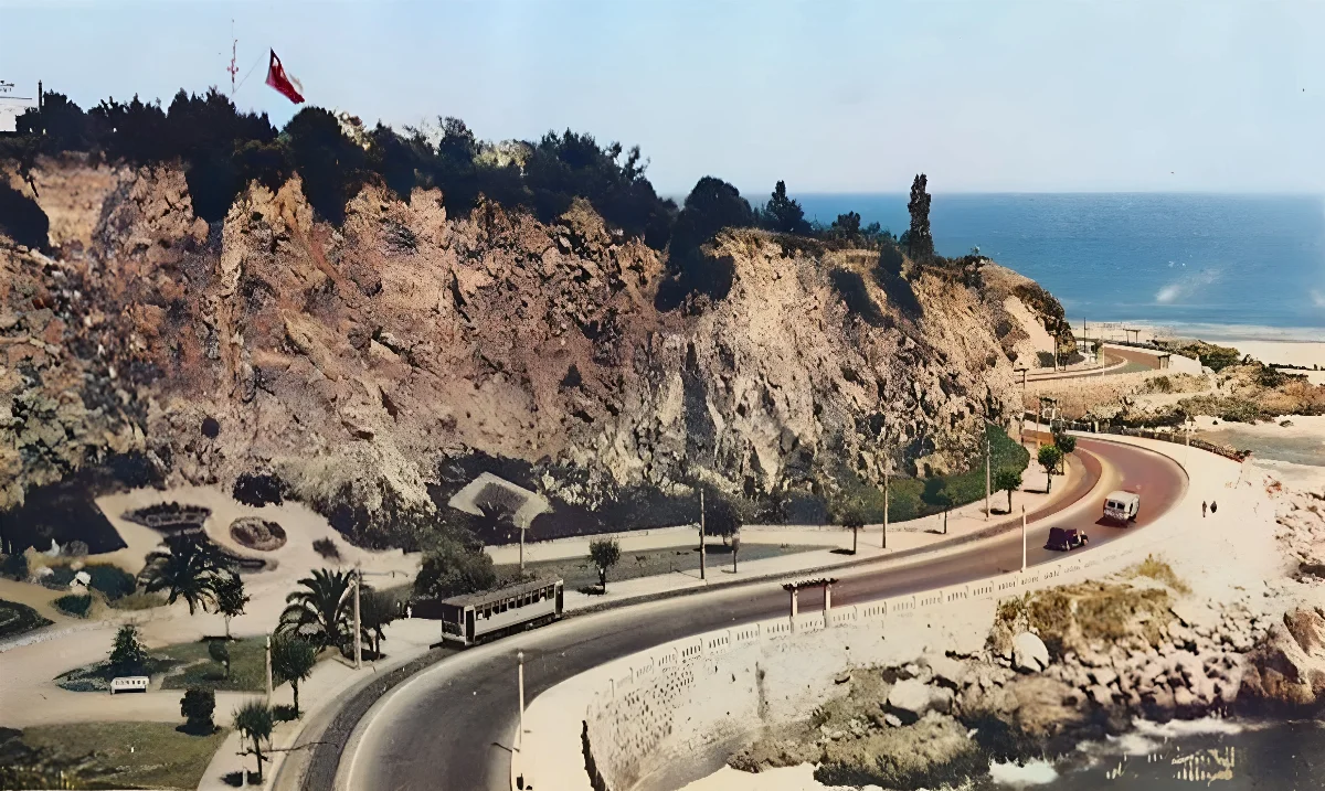 Avenida Altamirano de Valparaíso en los años ’20s — 1920 | Chile de Ayer
