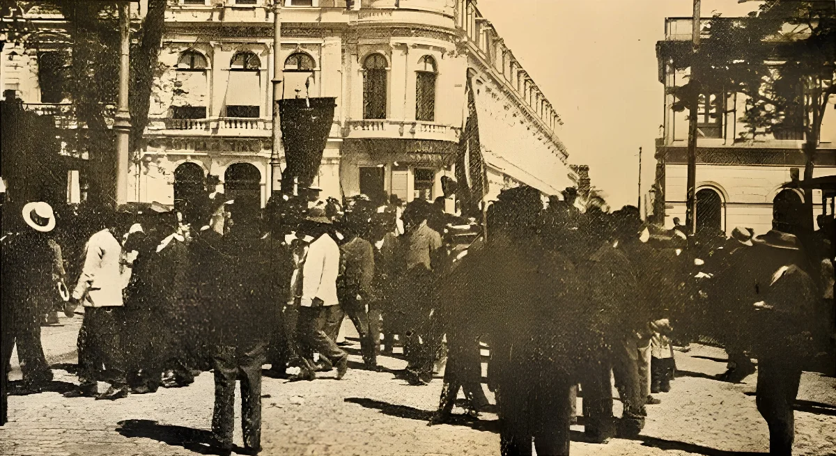 Mitin de la carne - Sociedades obreras llegan a la Alameda — 1905 | Chile de Ayer