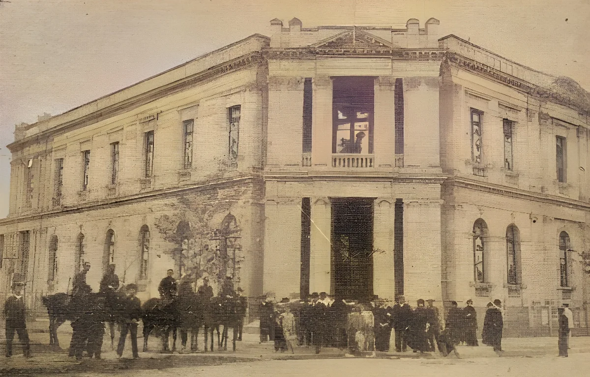 Palacio Urmeneta - Mitin de la carne 1905 — 1905 | Chile de Ayer