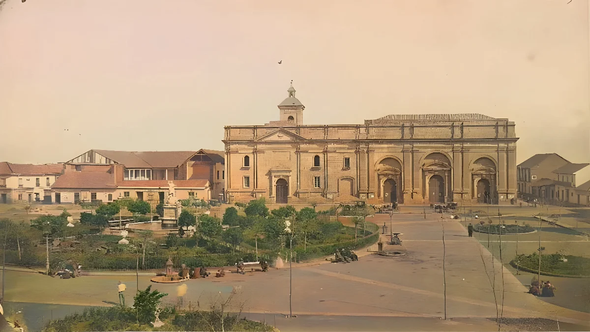 Plaza de Armas en 1867 — Plaza de Armas de Santiago — 1867 | Chile de Ayer