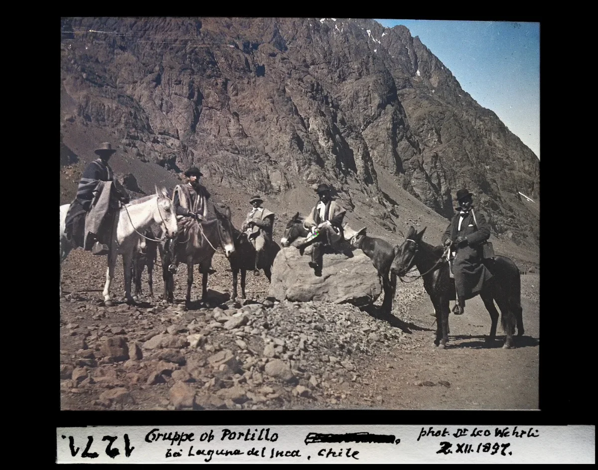 Grupo de Portillo en Laguna del Inca, Chile — aprox. 1897–1940 | Chile de Ayer